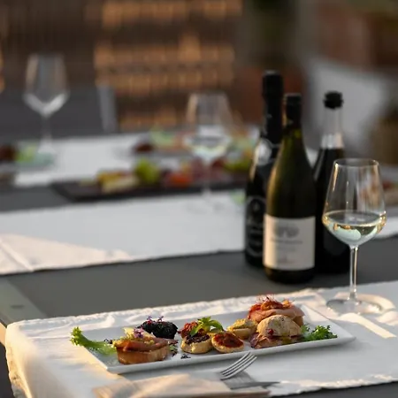 Monteforte & Oda ve Kahvaltı