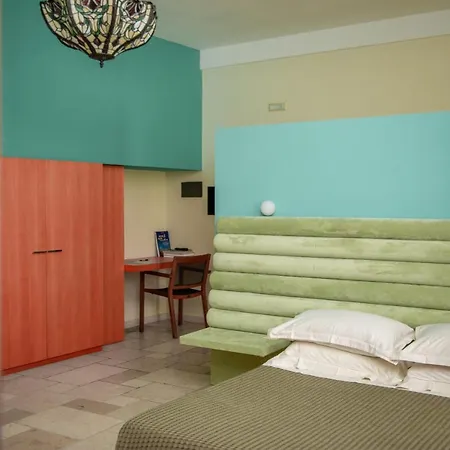 Oda ve Kahvaltı Monteforte & 4*