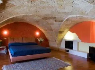 Monteforte & Oda ve Kahvaltı Ugento